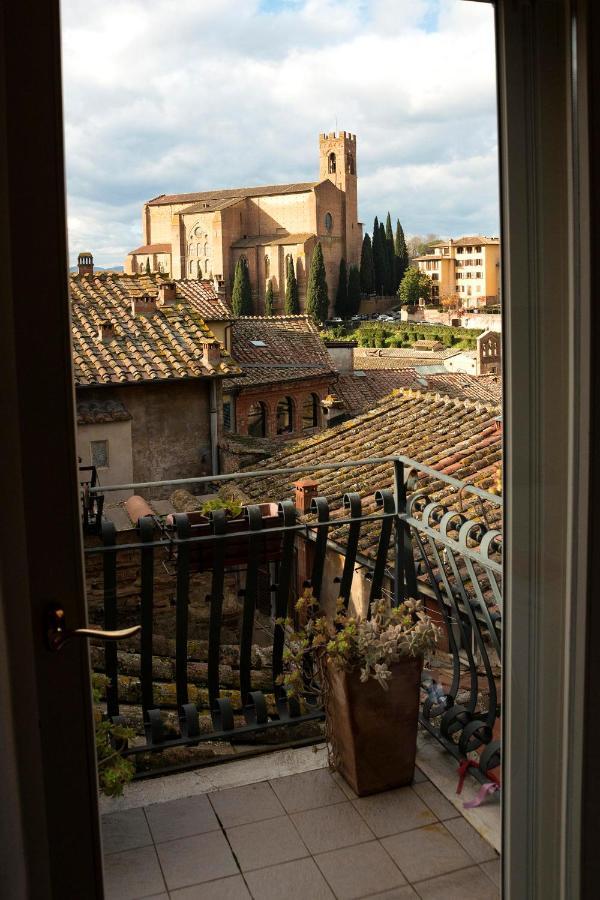 Dama Charming Apartment 100M From Piazza Del Campo เซียนา ภายนอก รูปภาพ